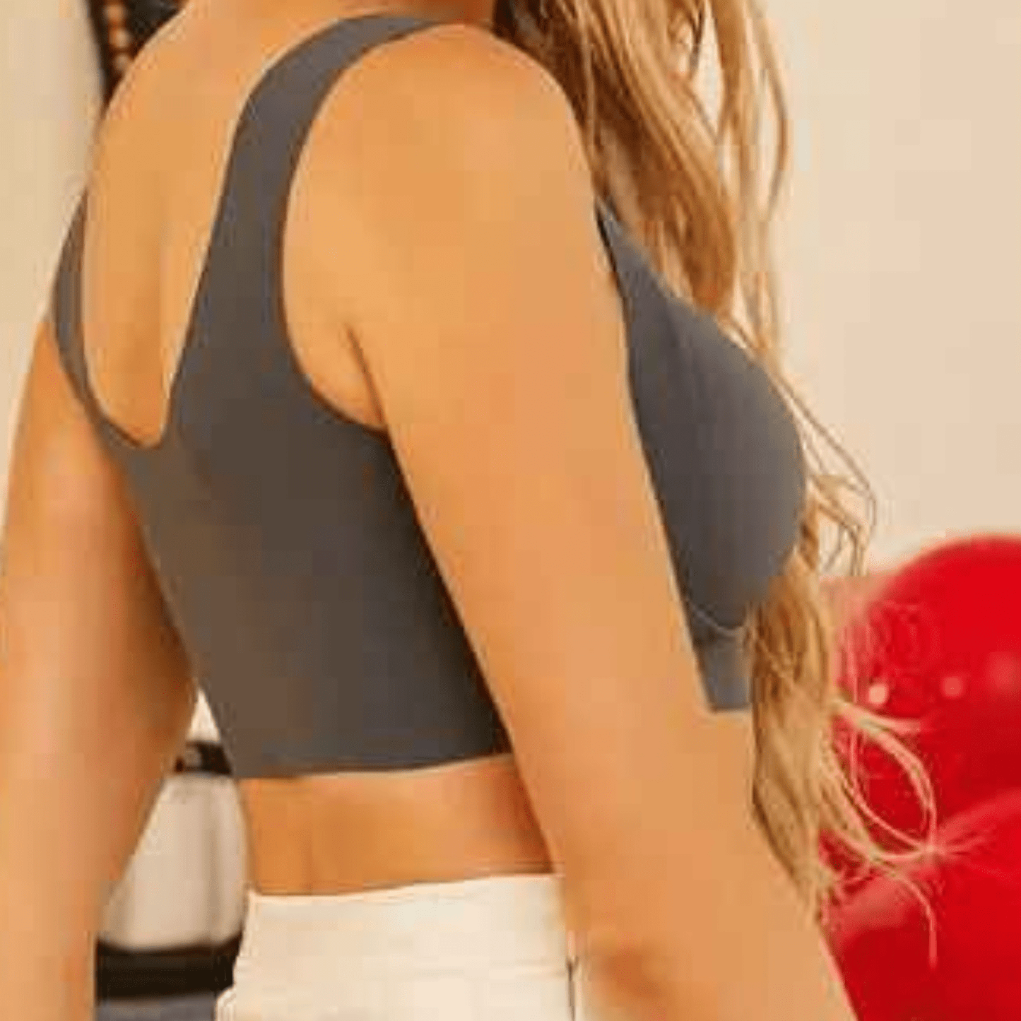 Brassiere sport femme V neck yoga pilates elegance sophistication feminine
