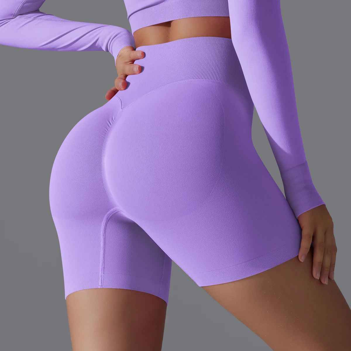 Shorte fitness femme taille haute sculptant silhouette avec effet push-up naturel