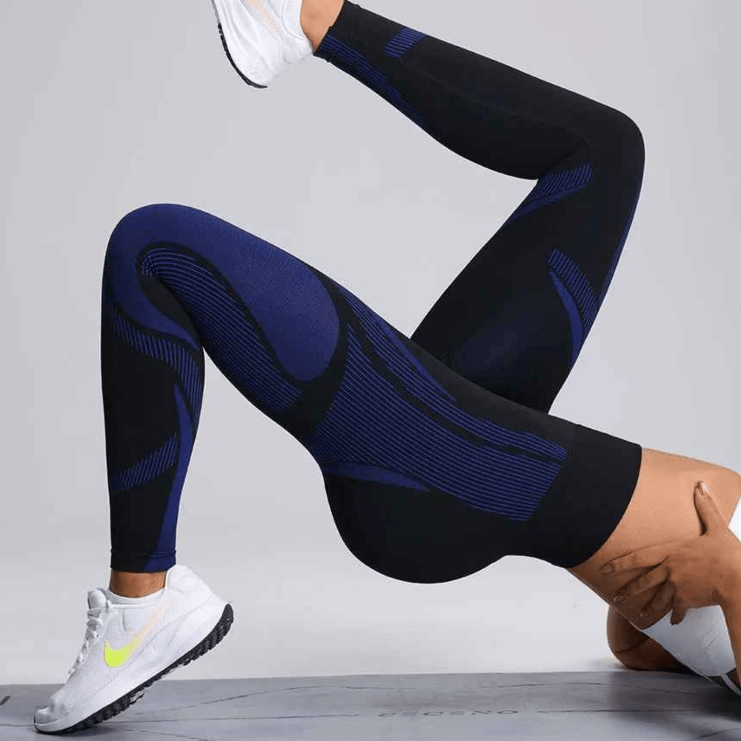 legging-power-workout-femme-noir-compression-sport-fitness-performance