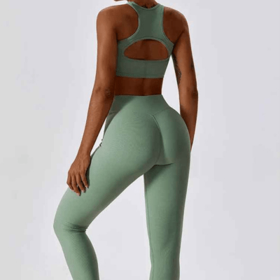 Brassière sport côtelée dos ouvert design moderne femme active
