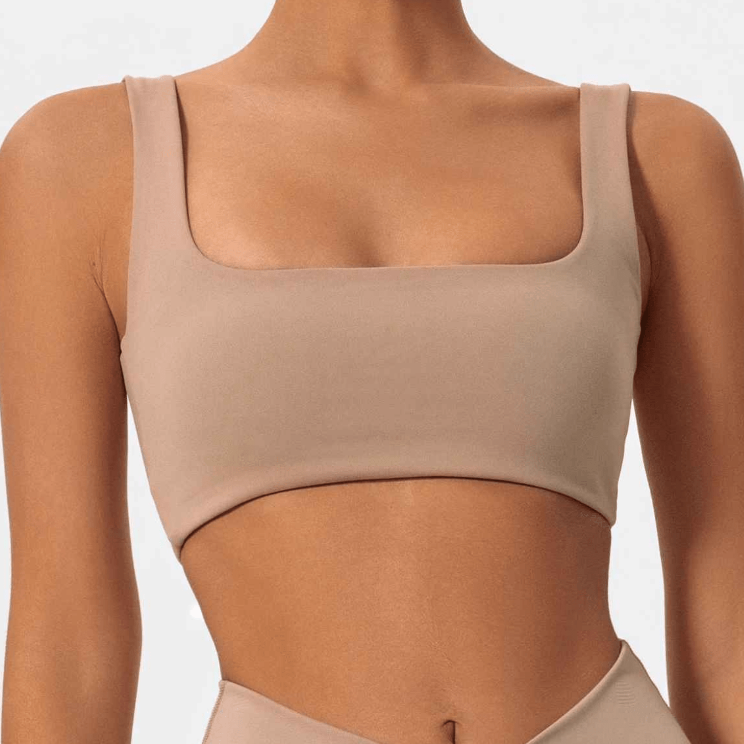 Brassière sport femme 76% nylon 24% élasthanne composition technique premium