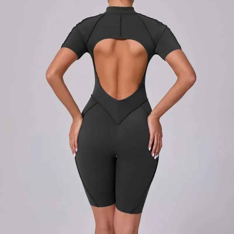 Collection sportswear féminin assortie