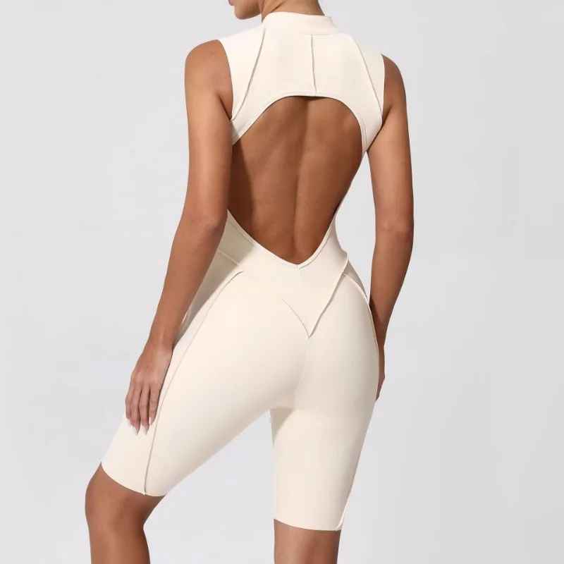 Combinaison moulante yoga posture parfaite
