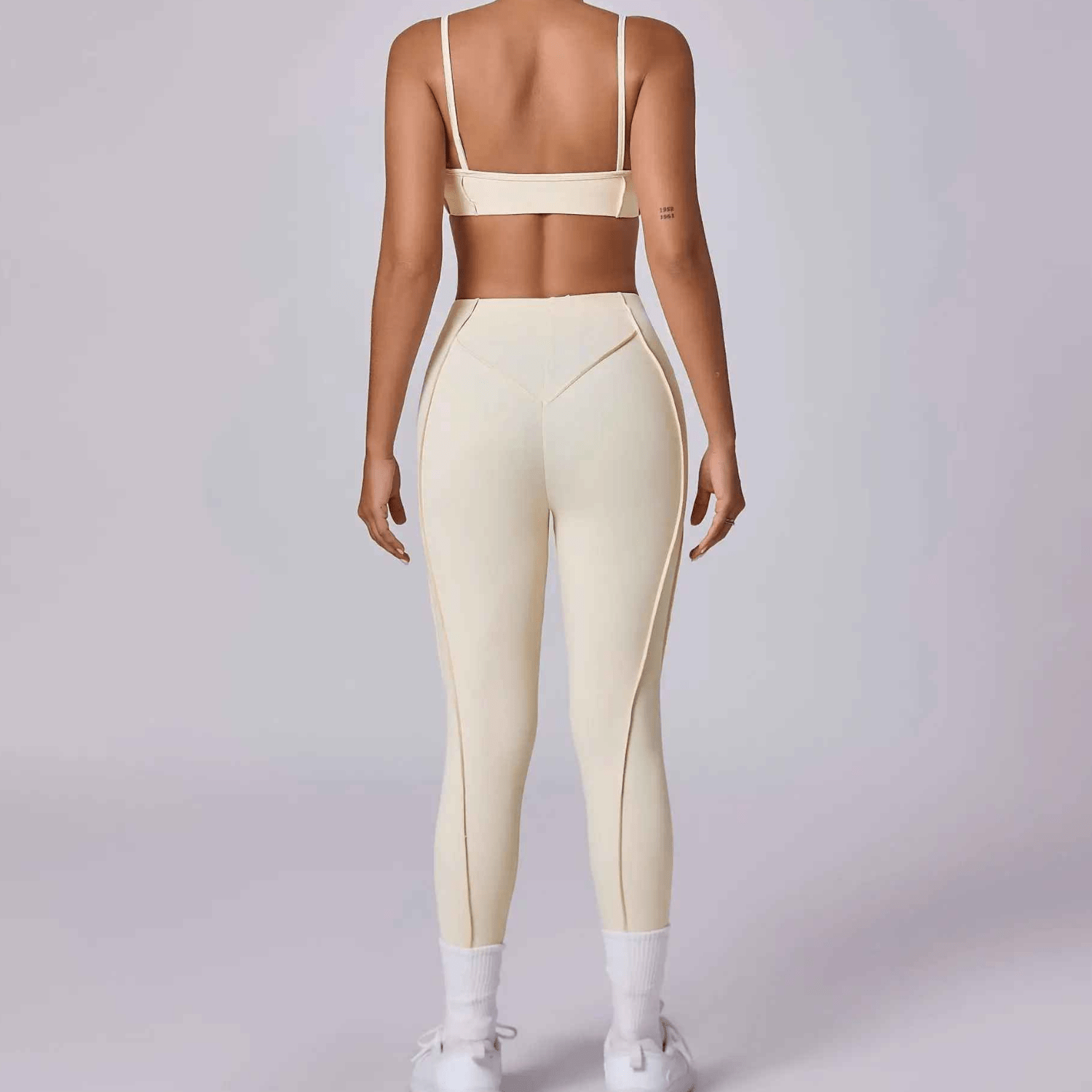 Coordination soutien gorge sport froissé legging taille haute tenue complète sexy