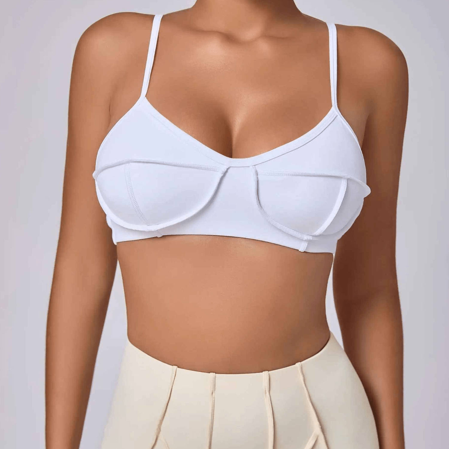 Couture soutien gorge sport froissé qualité premium construction technique soignée