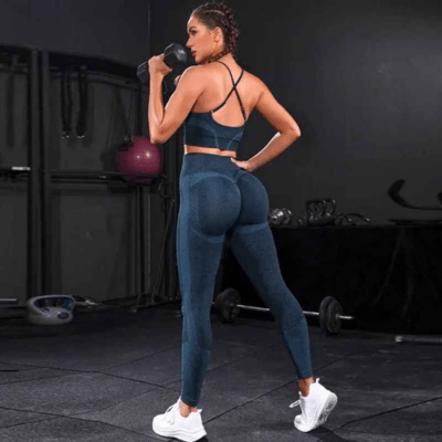 Coutures plates renforcées tenue sport femme chic ensemble fitness qualité premium
