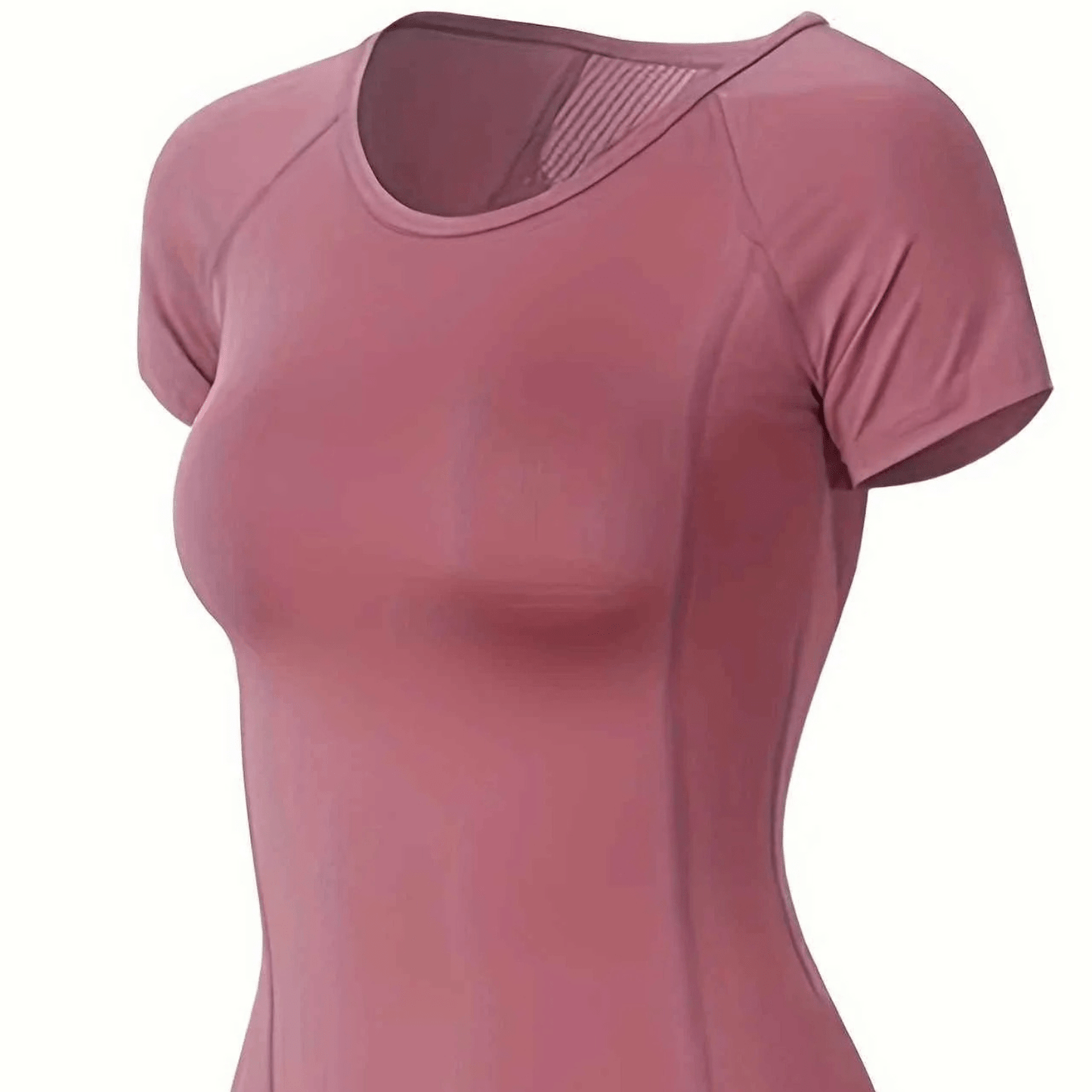 Détail coutures plates invisibles t-shirt technique femme - finition premium anti-irritation