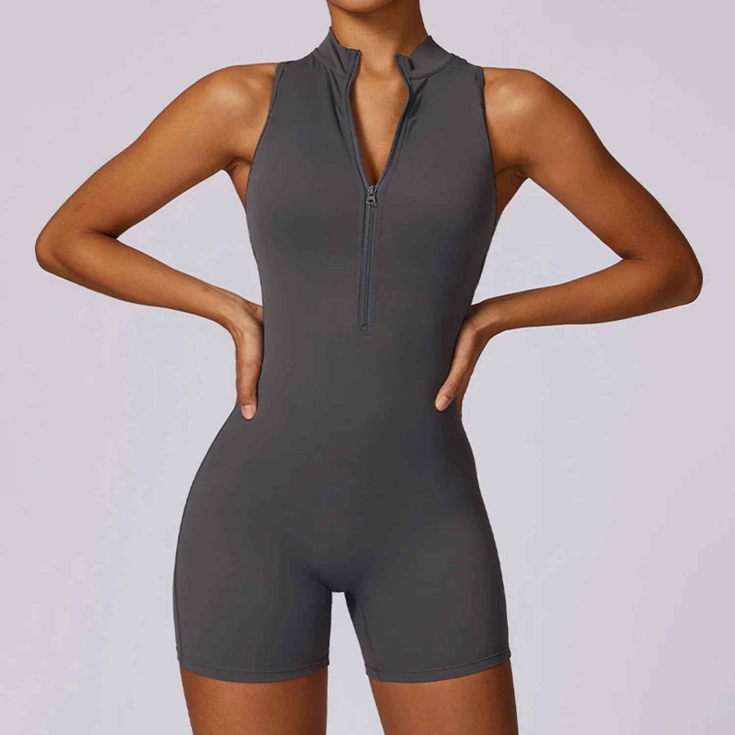 Détail matière combie shorte femme, tissu technique respirant anti-boulochage