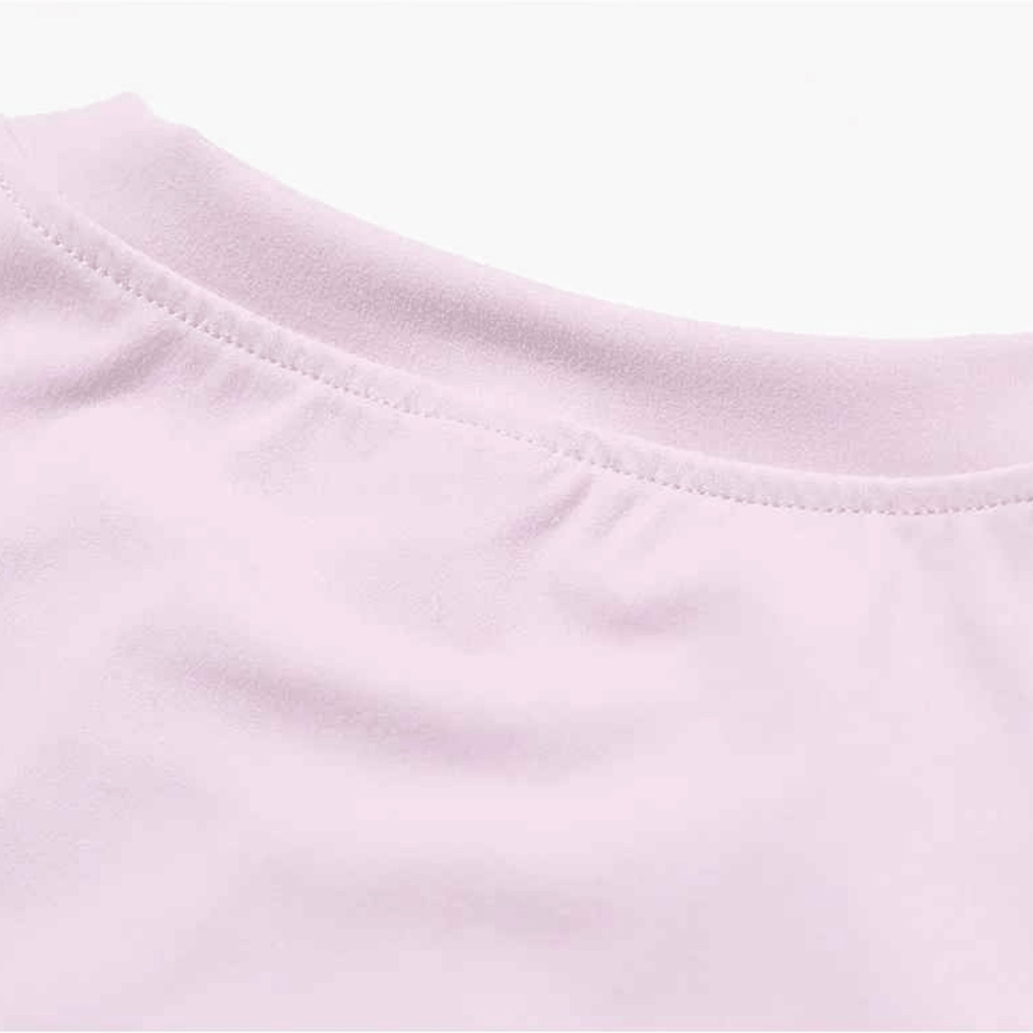 Détail tissu technique t shirt femme anti-transpiration