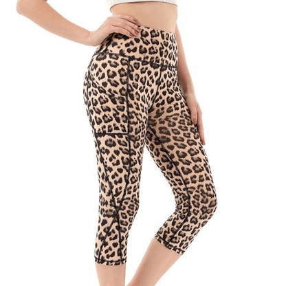 Design leopard artistique du legging court imprimé pour expression créative pendant entraînement