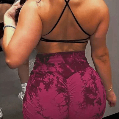 Shorts sport femme plissés effet push-up naturel, valorisation silhouette et confiance en soi