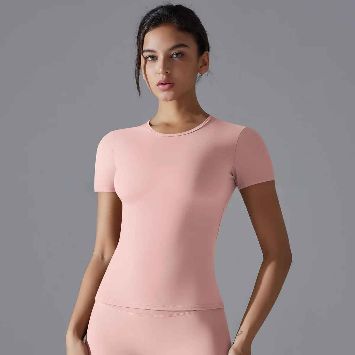 T shirt femme push up innovation textile qualité premium durabilité anti-boulochage