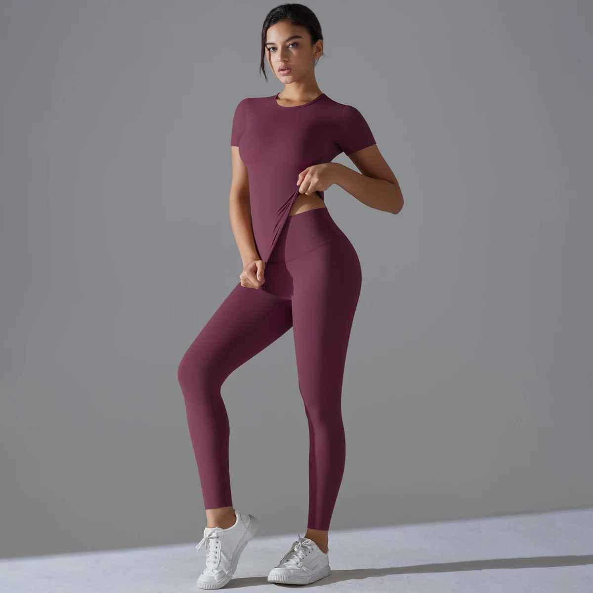 Tenue yoga confortable extensible séchage rapide femme