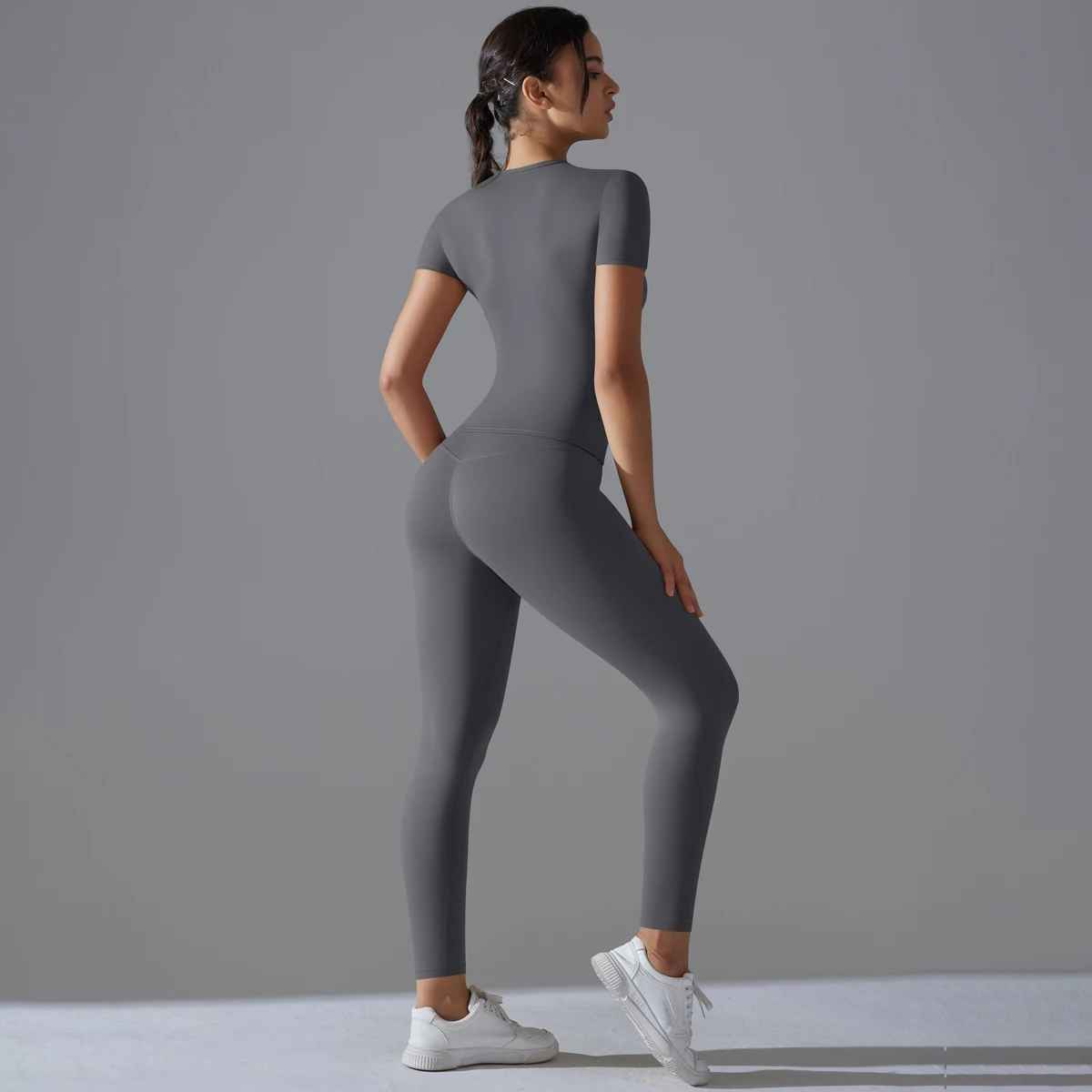 Yoga tenue ensemble hatha vinyasa ashtanga polyvalence