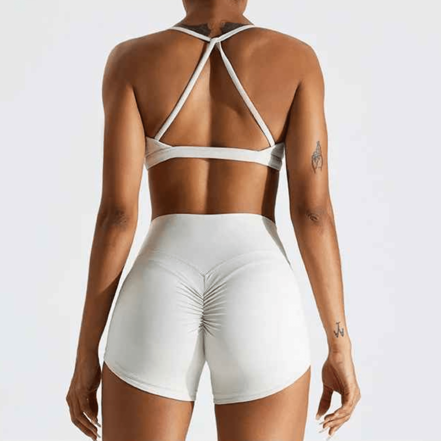 Zoom brassiére sport dos croisé tissu technique premium