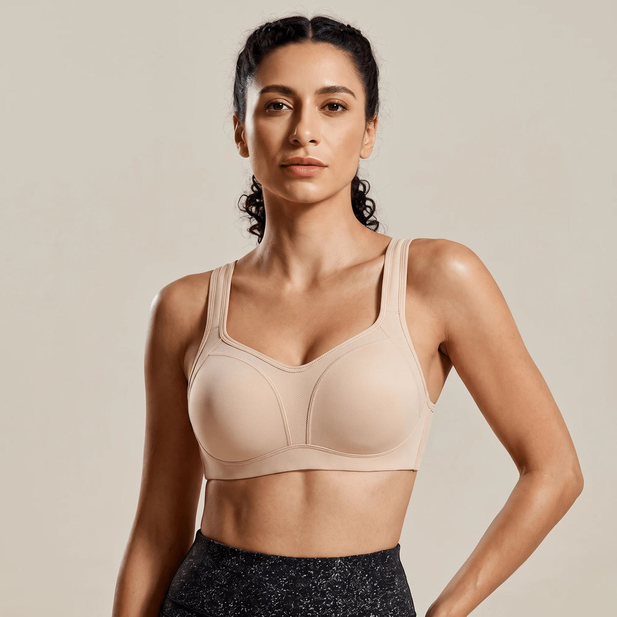 Brassière running grande taille beige, maintien fort, bretelles larges réglables, vue de face