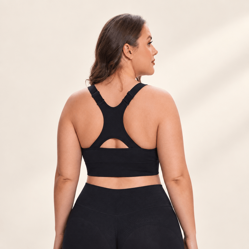 Gros plan des bretelles réglables de la brassière running maintien fort grande taille.