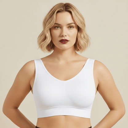 Brassière sport grande taille sans couture blanche portée de face, vue du buste