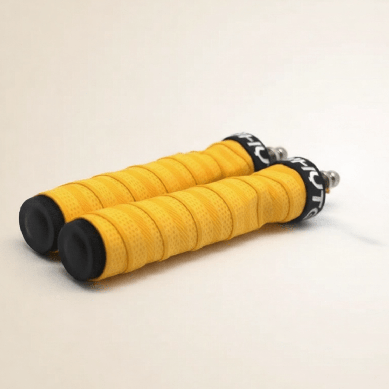  Poignées jaunes antidérapantes de la corde à sauter de boxe, avec vis de réglage