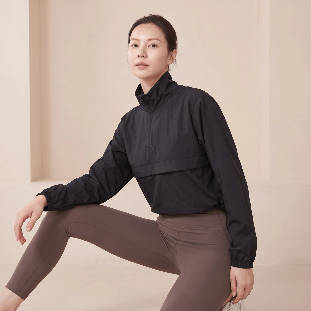 Coupe-vent femme court noir, col zippe, porte assis - Positiflow