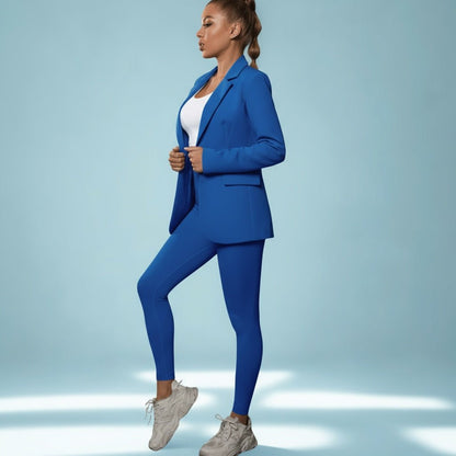 femme  portant le même legging sport polyvalent, preuve de son adaptabilité ultime.