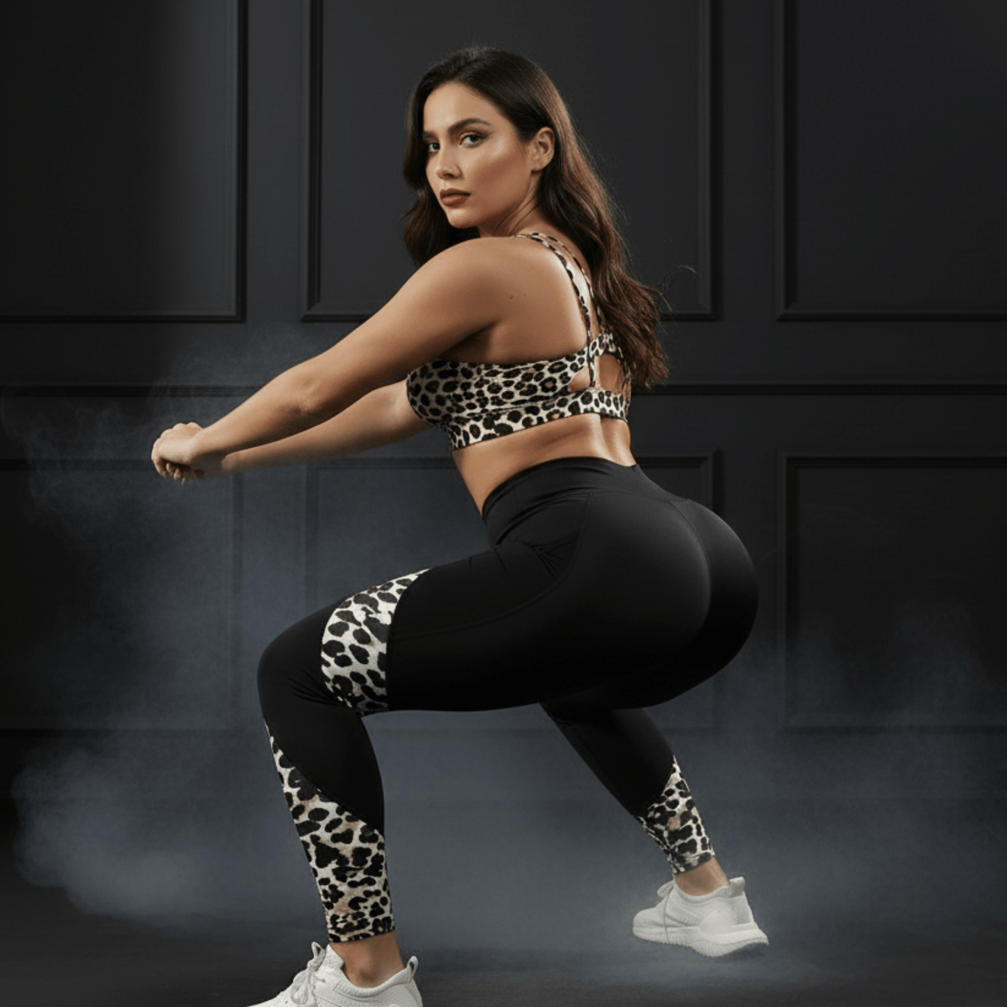 femmes en seance fitness portant leggings sport motif leopard