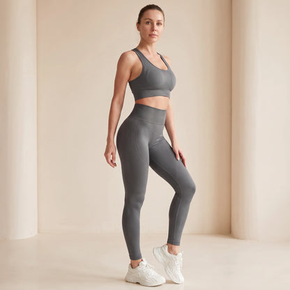 Legging gris taille haute sans couture, vue de trois quarts, ceinture haute côtelée
