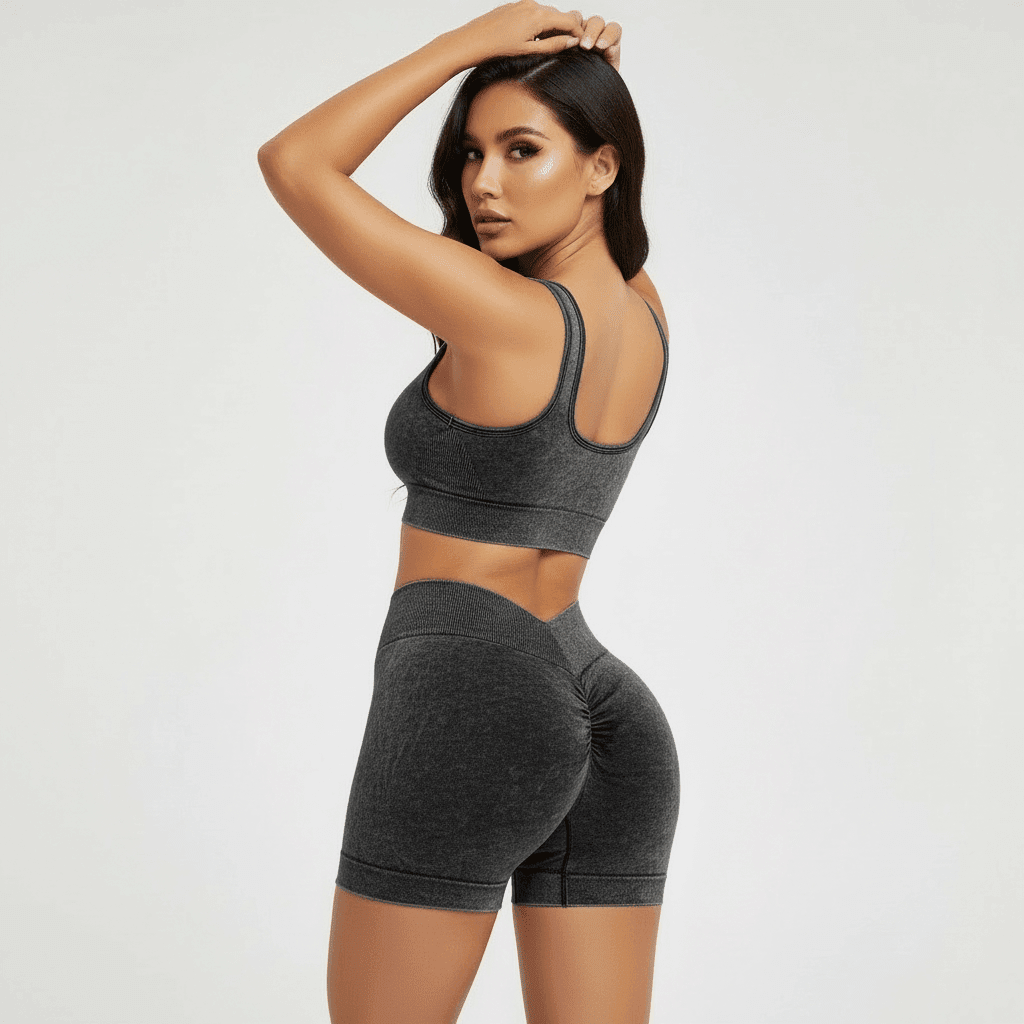Short Yoga noir délavé, vue de dos élégante avec brassière assortie