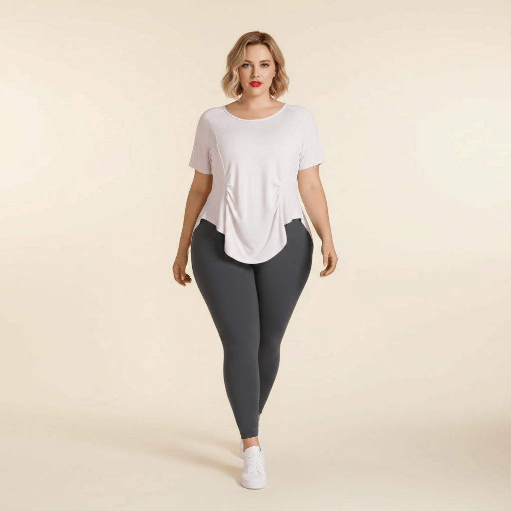 T-shirt de sport femme grande taille rose pâle yoga dos ouvert marche assurée fond studio crème
