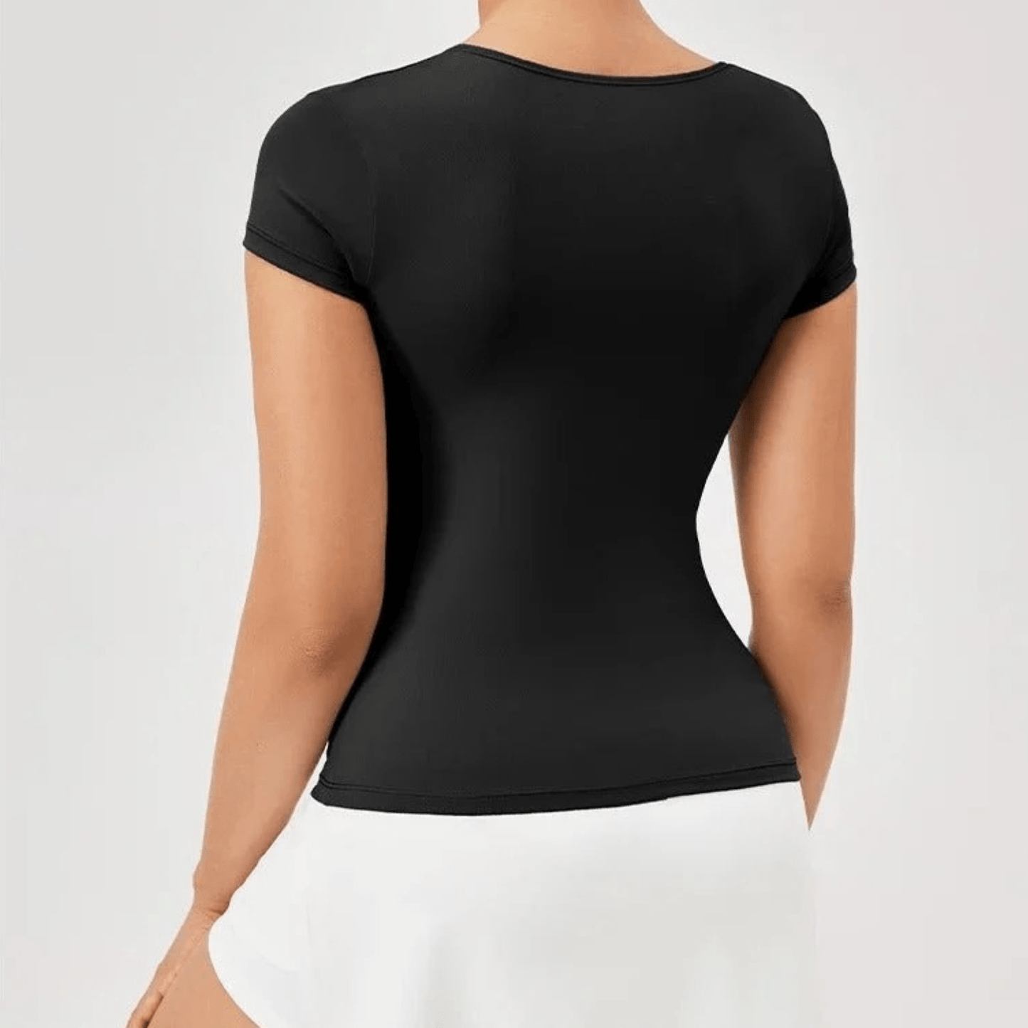 t-shirt noir femme fibres haute technologie anti-microbiennes durables