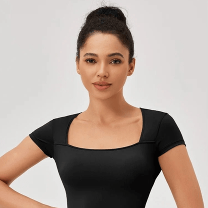 t-shirt noir femme sport haute performance coupe professionnelle