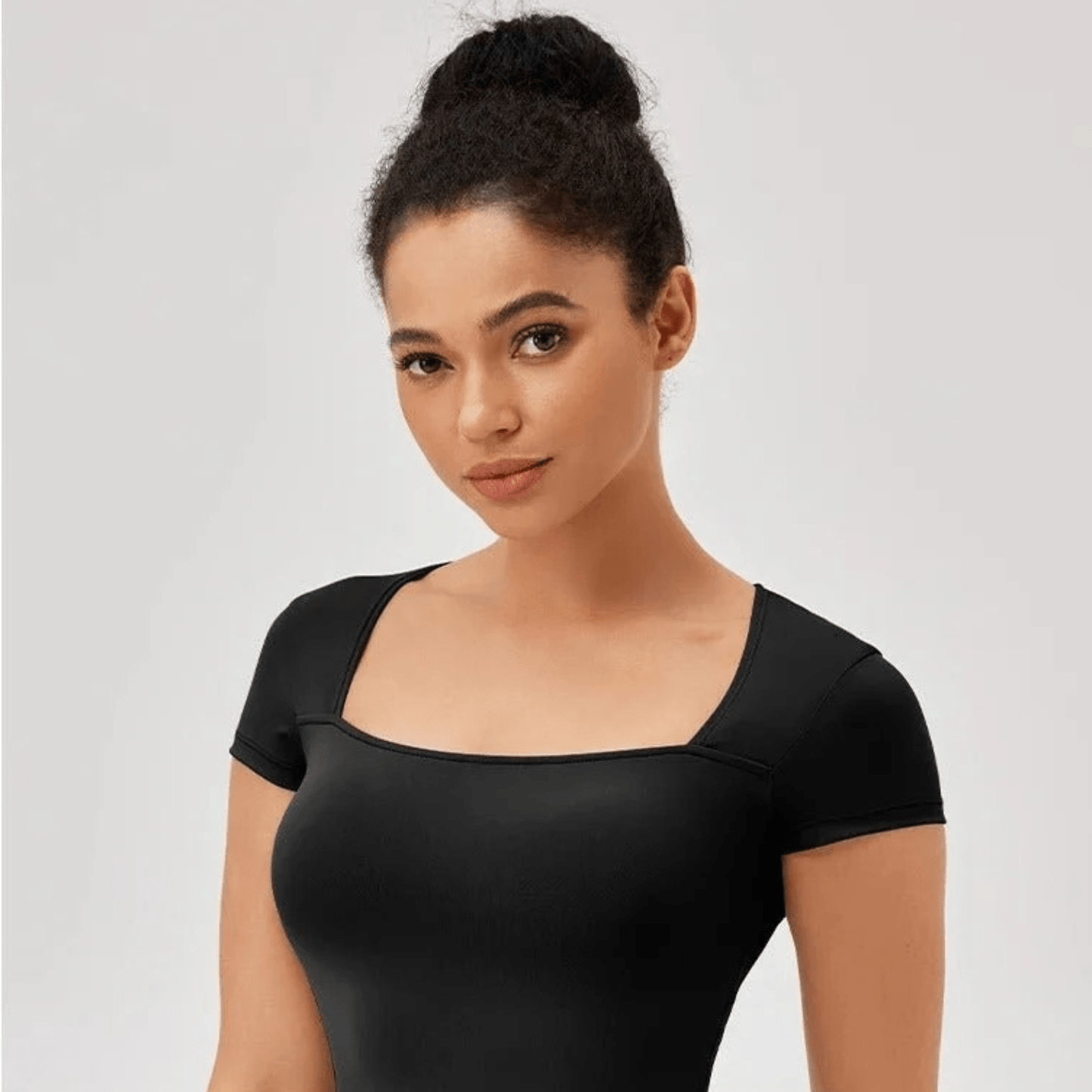 t-shirt technique noir femme fibres anti-microbiennes moisture-wicking